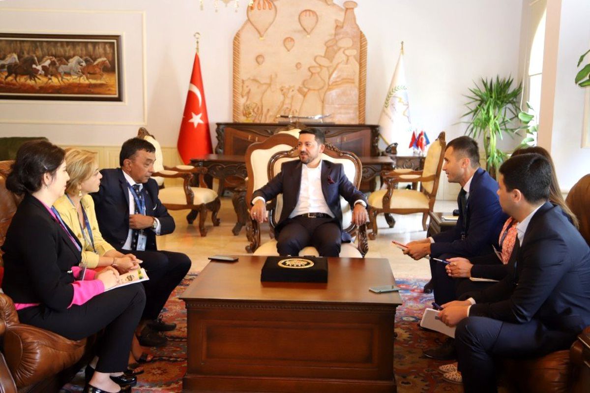 Özbekistan heyeti Nevşehir Belediyesini ziyaret etti