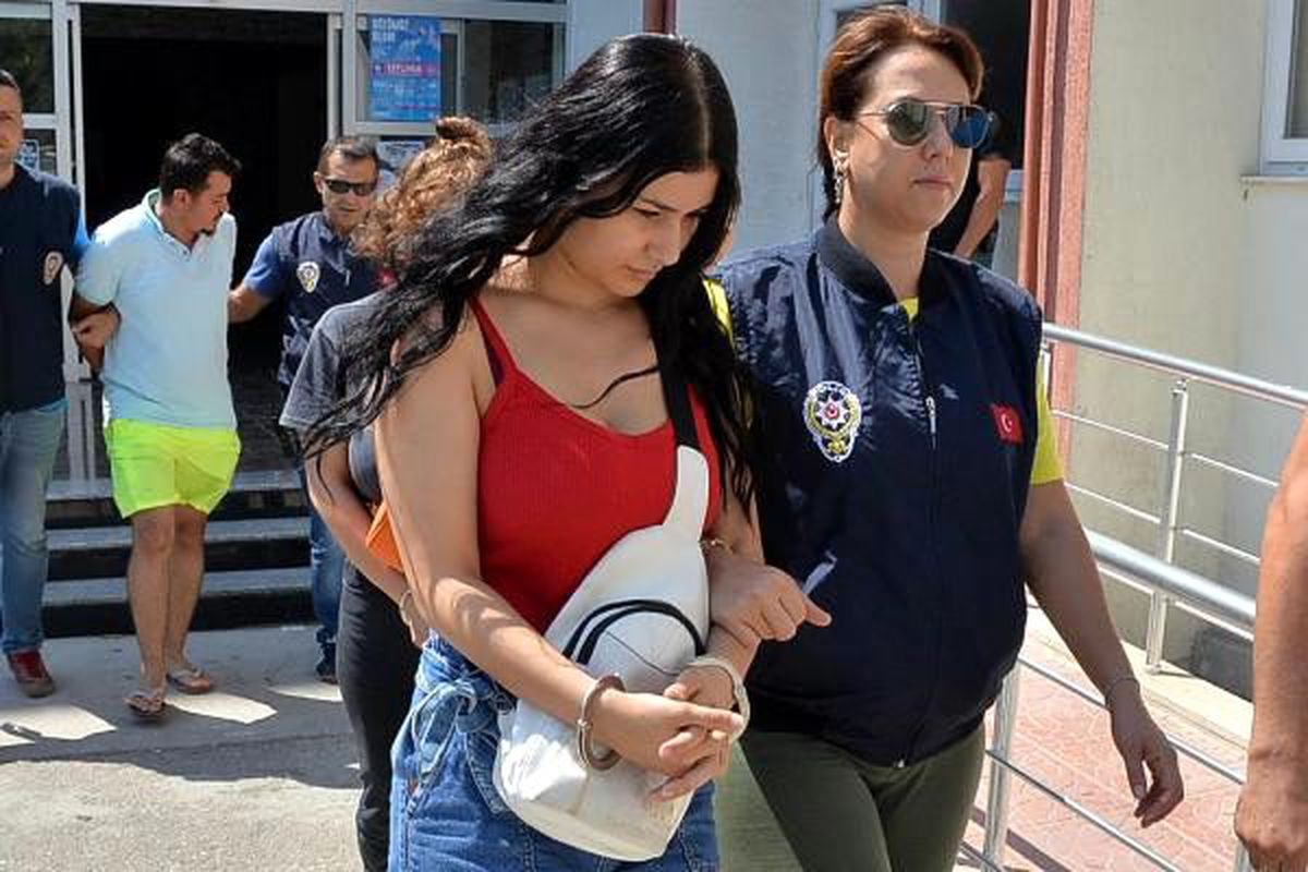 Sahte altın satan kardeşler yakalandı