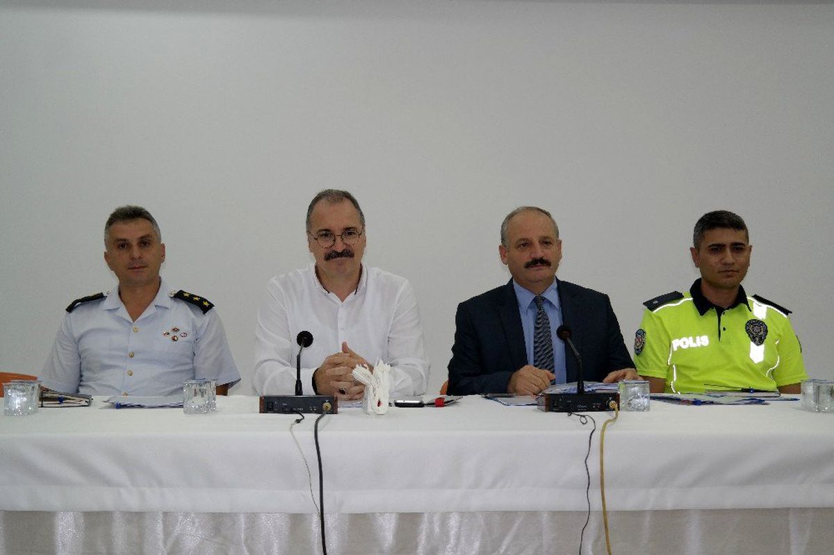 Silifke\'de okulların ve öğrencilerin güvenliği masaya yatırıldı