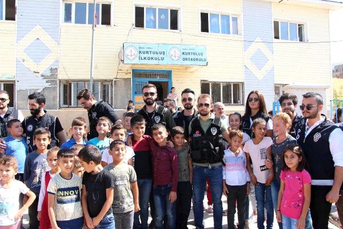 Şırnak\'ta okul önlerinde uyuşturucu uygulaması