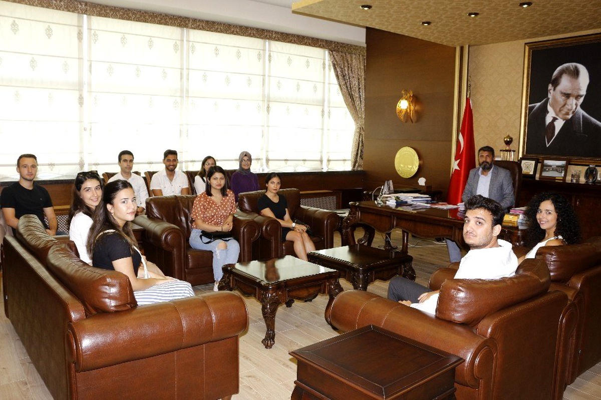 Stajyer avukatlar Baro Başkanı Yeşilboğaz\'ı ziyaret etti