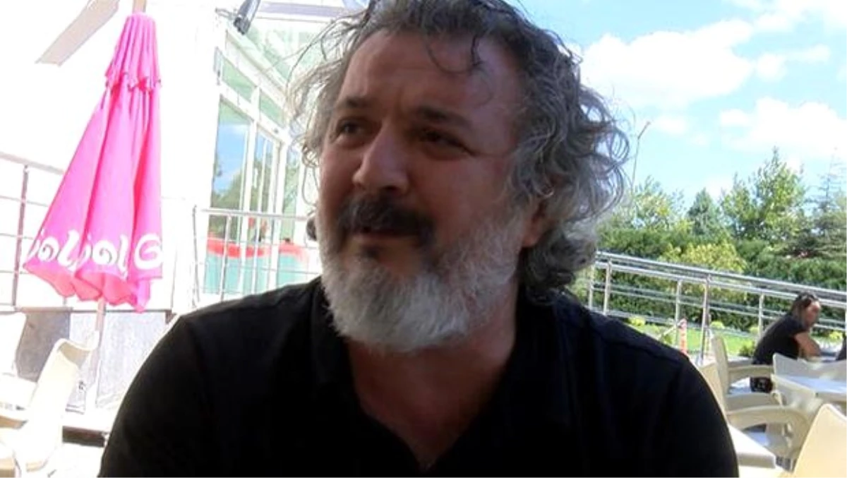 Yönetmen ve oyuncu Müfit Can Saçıntı\'nın babası hayatını kaybetti