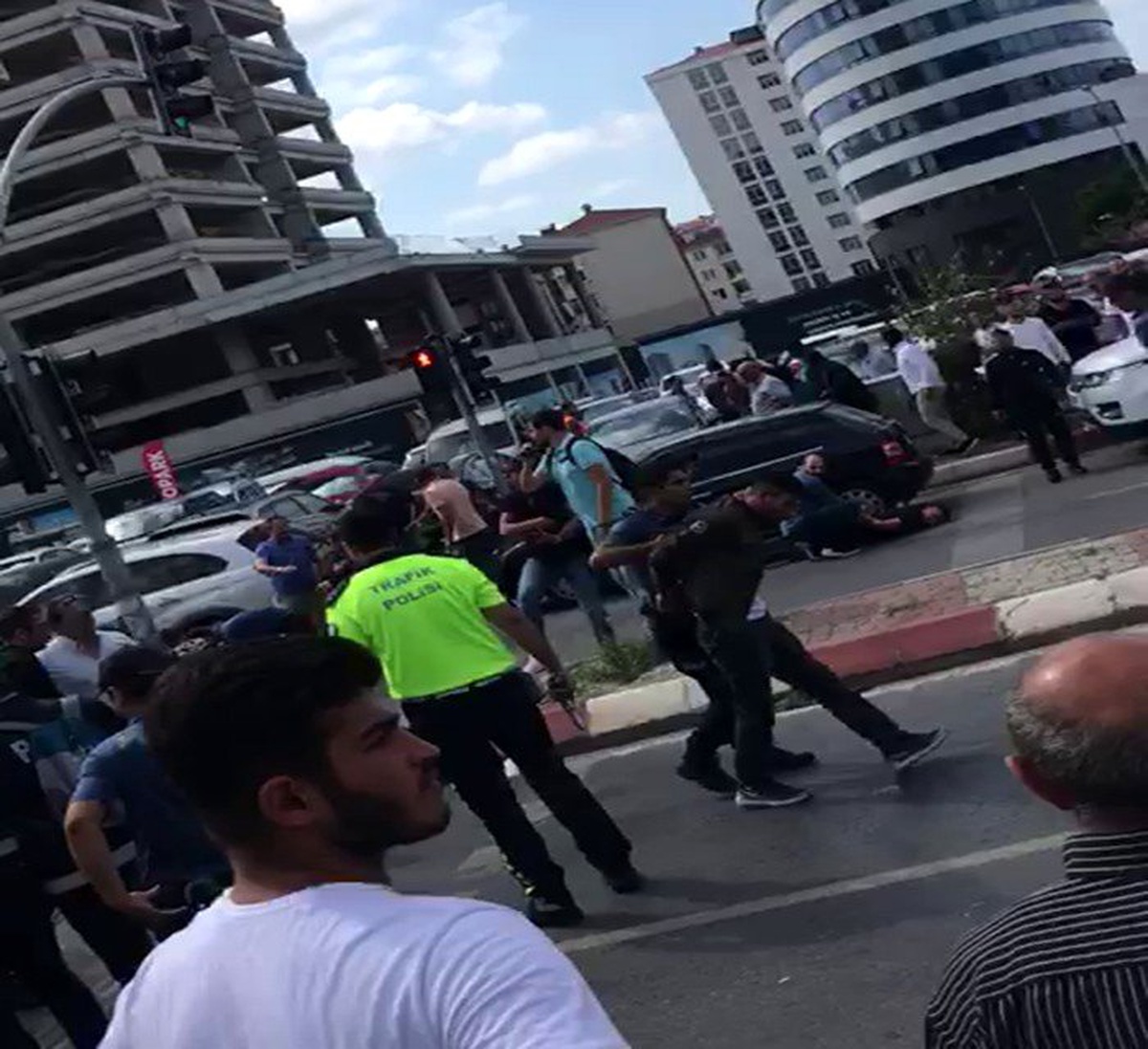 Anadolu Adalet Sarayı otoparkında sıcak anlar kamerada