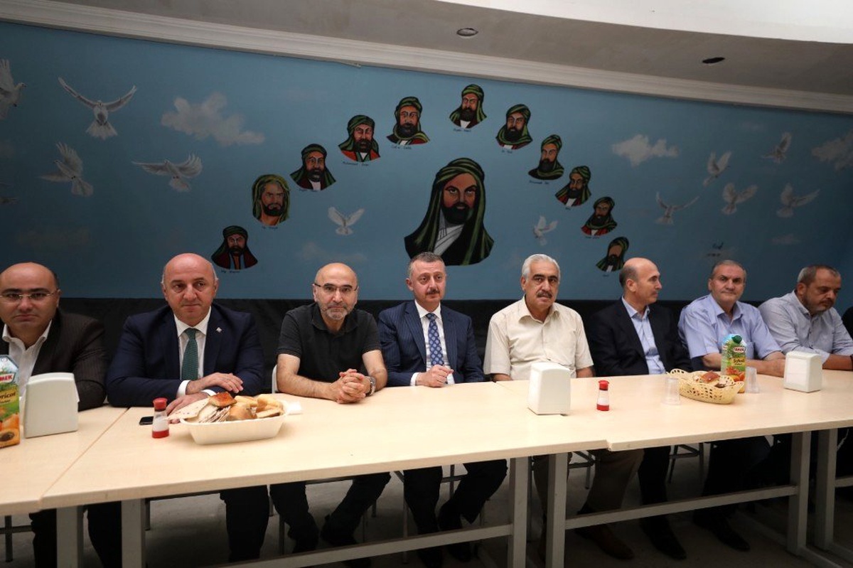 Başkan Büyükakın; "Onlar zulme karşı ayağa kalktılar"