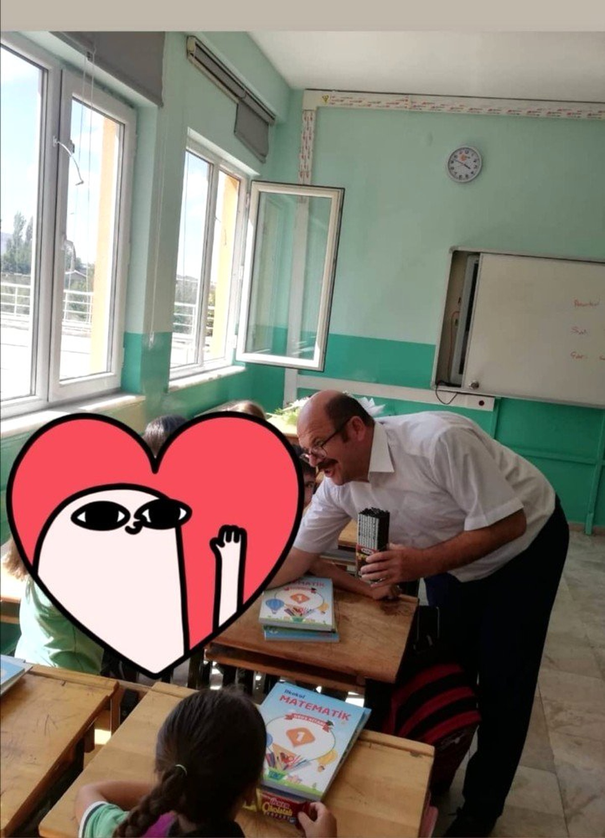 "Benim kalemim var, olmayan birisine verin"
