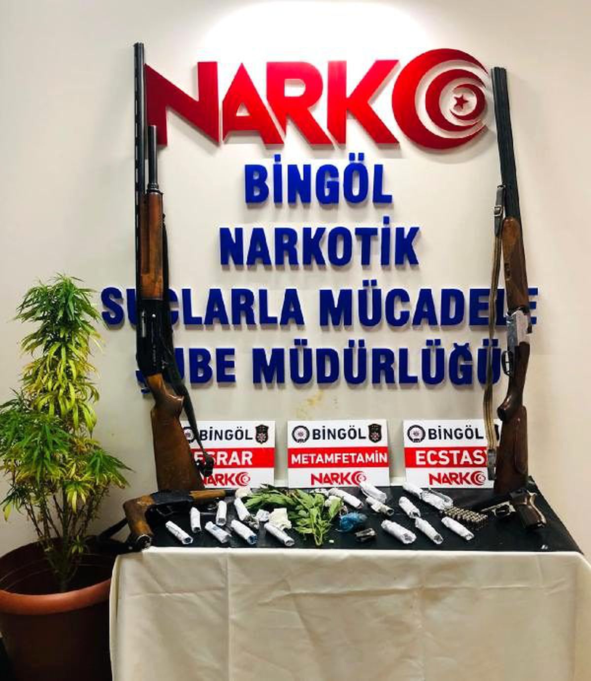 Bingöl ve diyarbakır\'daki uyuşturucu operasyonunda 20 tutuklama