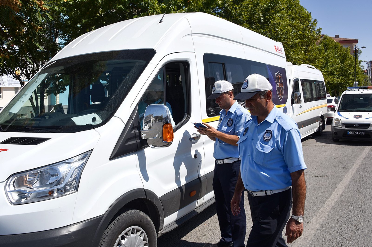 Büyükşehir Belediyesinden öğrenci servislerine sıkı denetim