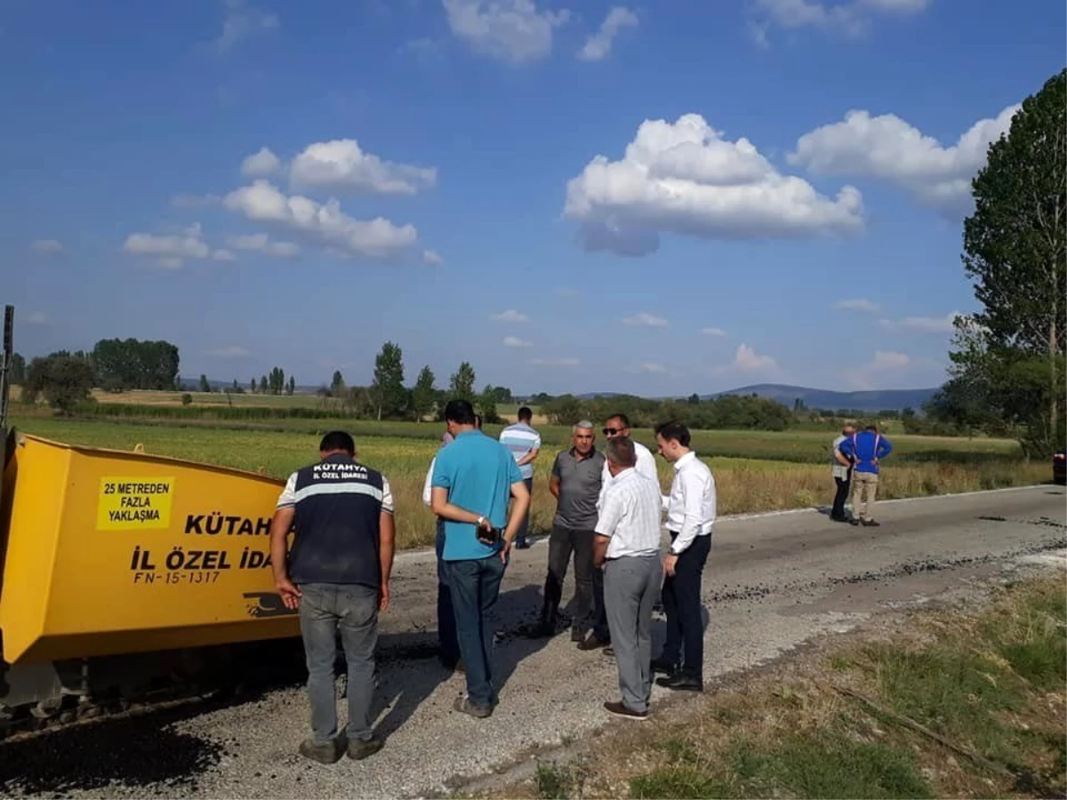 Çavdarhisar\'da köy ve arazi yolu yapım çalışmaları