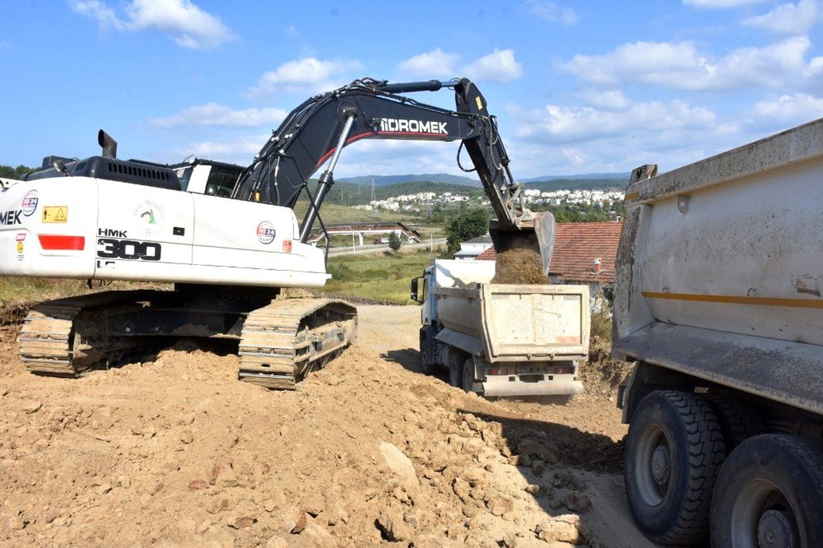 Düzce\'nin yol ağı genişliyor