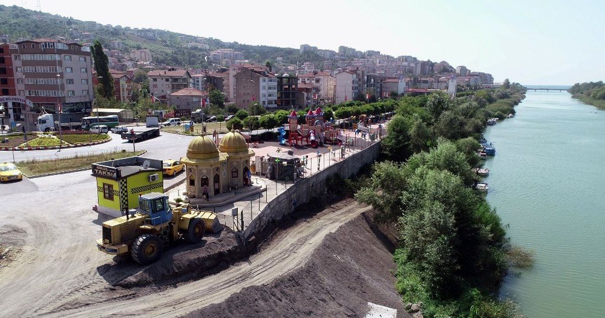Gülüç Belediyesi sahilde 2. Etap çalışmalarına başladı