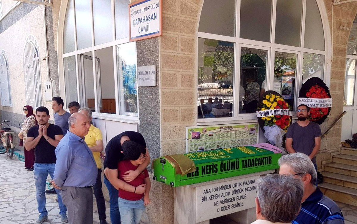 Hastalığı Ulviye Öğretmeni çok sevdiği öğrencilerinden kopardı