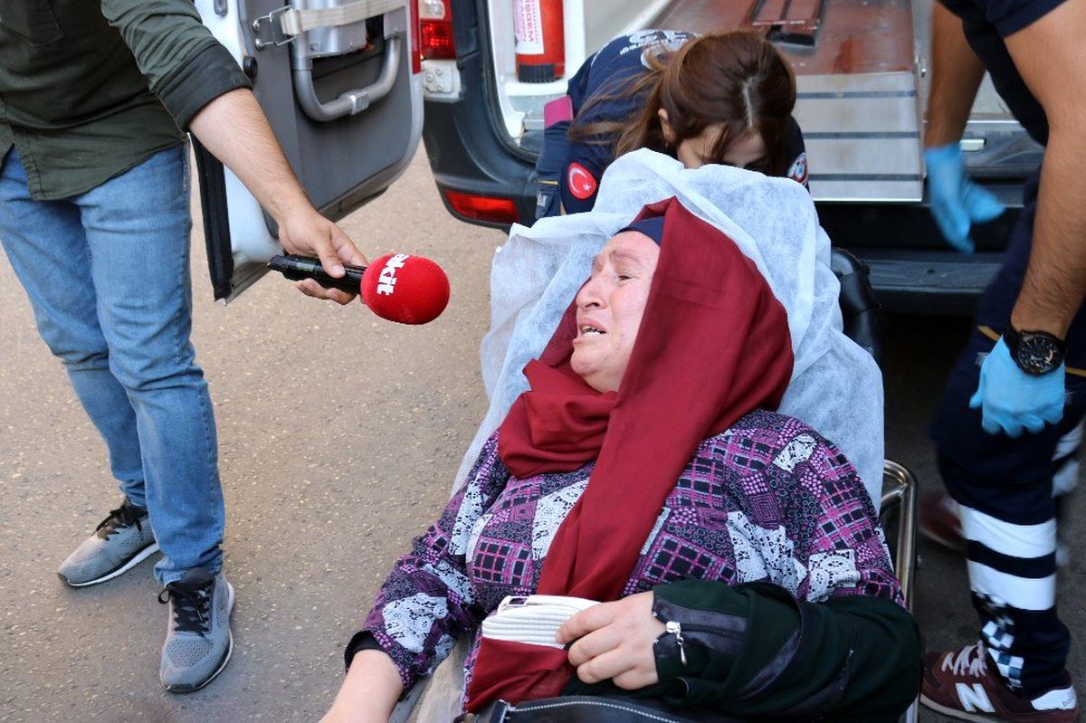 HDP\'liler ile oturma eylemi yapan aileler arasında gerginlik