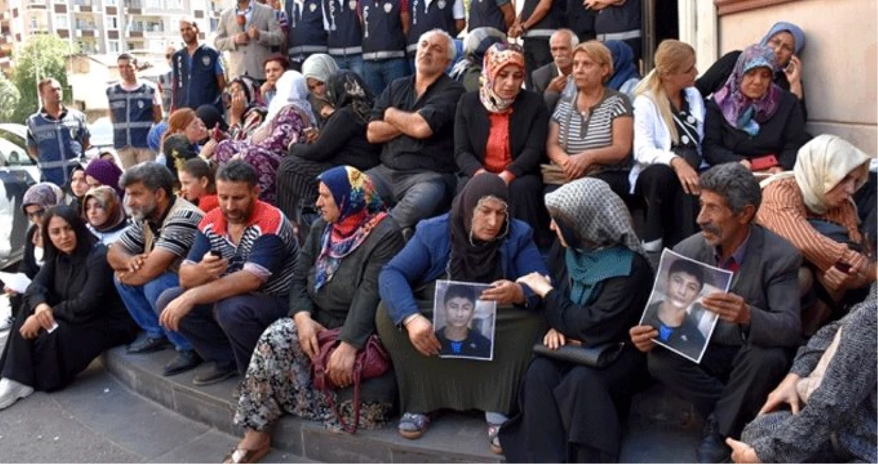 HÜDA PAR\'dan HDP önünde eylem yapan annelere destek: Yanlarında olduğumuzu belirtmek isteriz