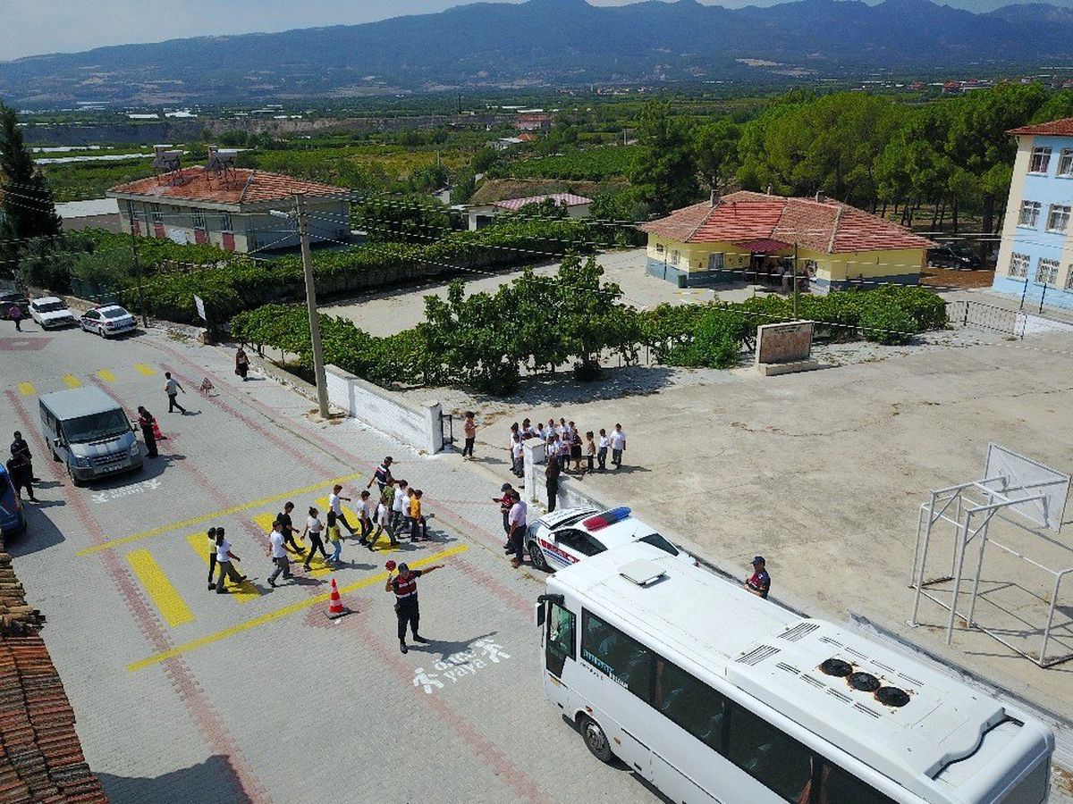 Jandarma\'dan servis araçlarına 6 bin 816 TL ceza