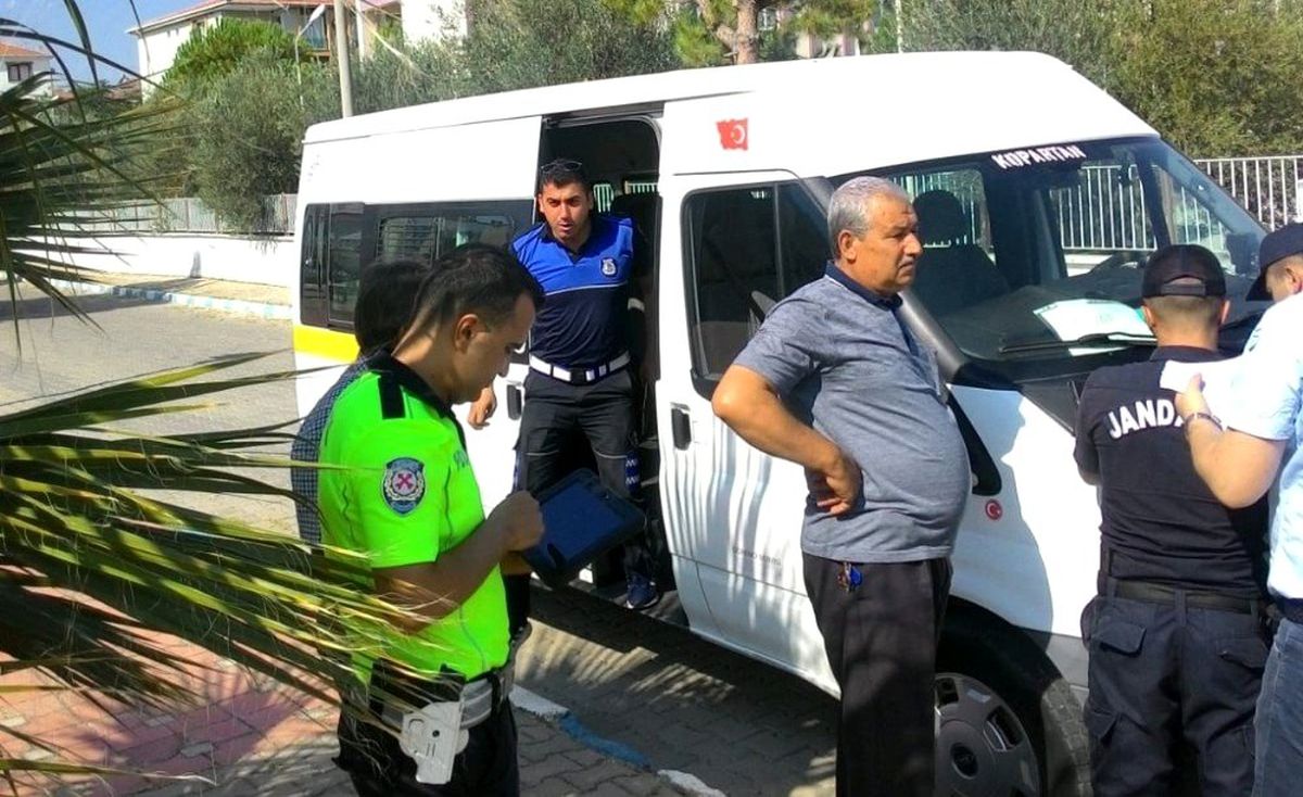 Manisa\'da öğrenci servisleri denetlendi