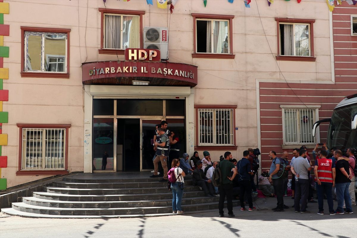 "On aydır oğlumdan hiçbir haber alamıyorum"