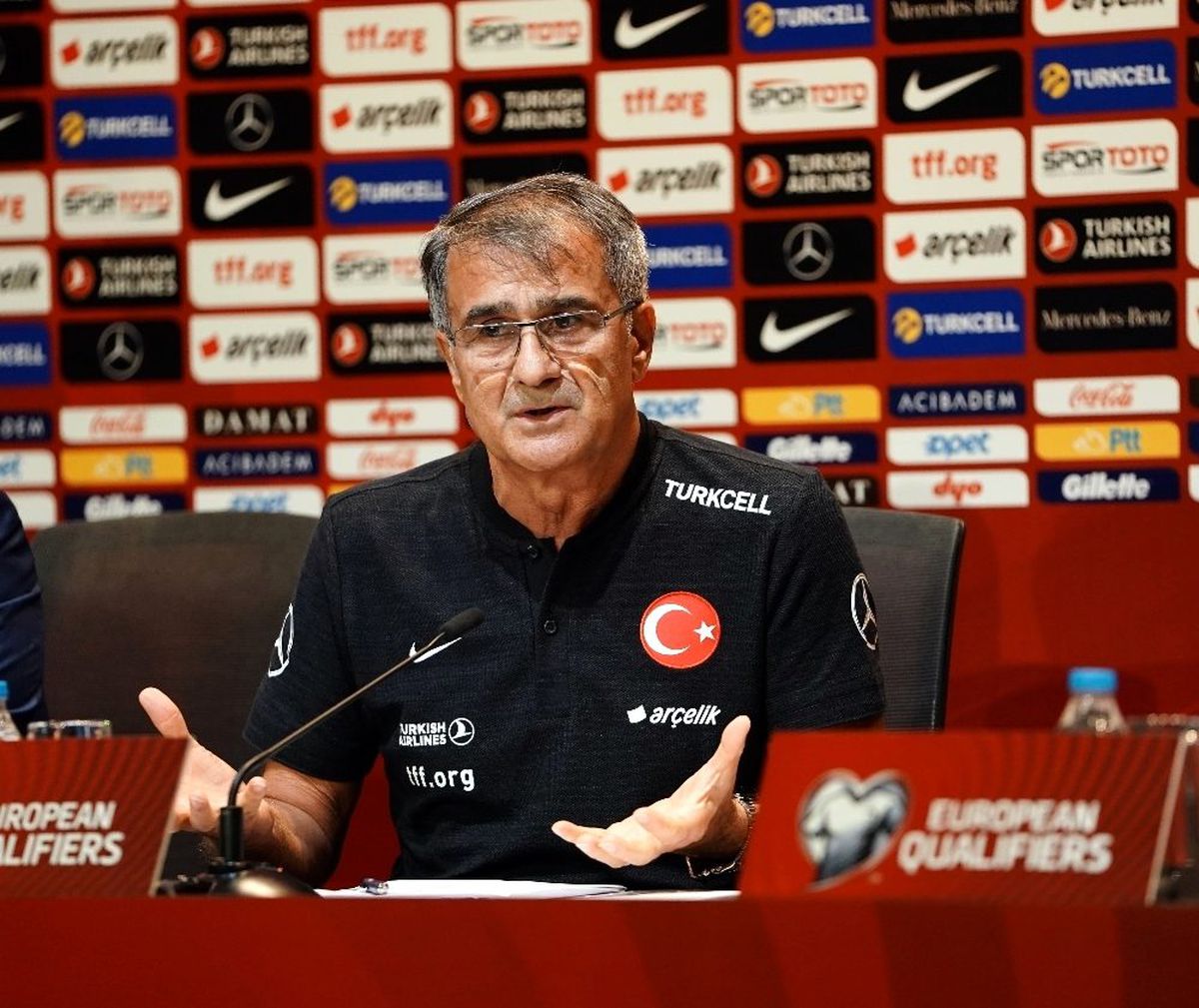 Şenol Güneş\'ten 5 değişilik