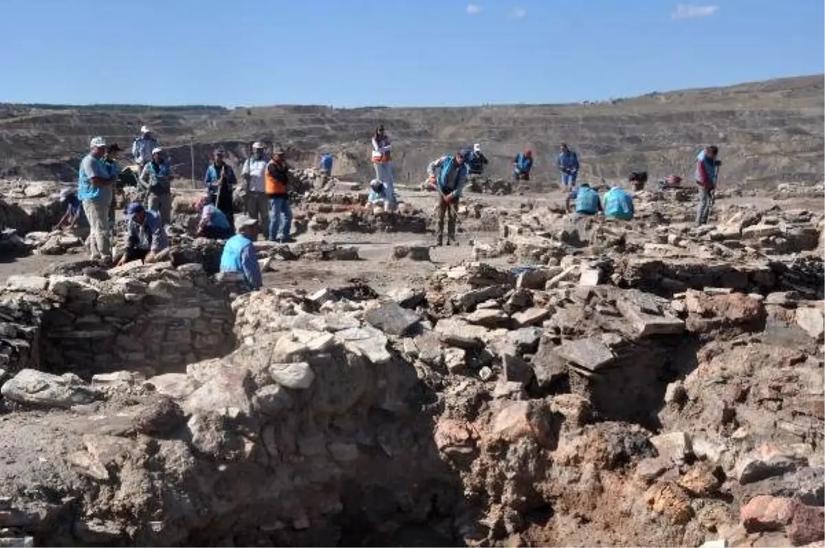 Seyitömer höyüğü\'nde kurtarma kazıları yeniden başladı