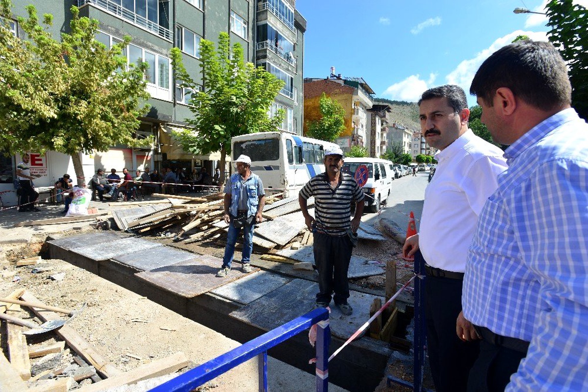 Tokat Belediyesi o caddeyi baştan sona yeniledi