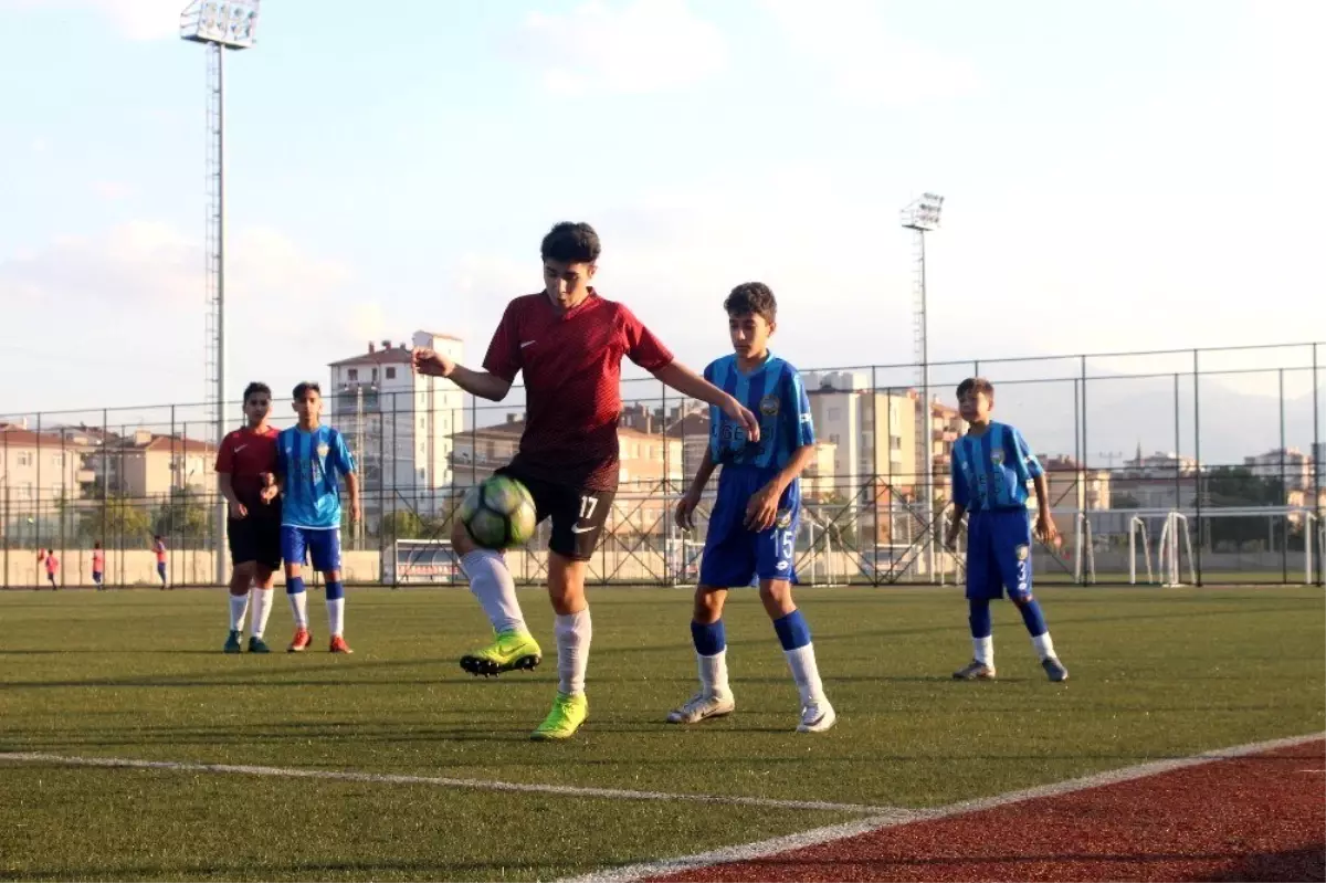 U-14 Ligi\'nde 4. hafta sona erdi