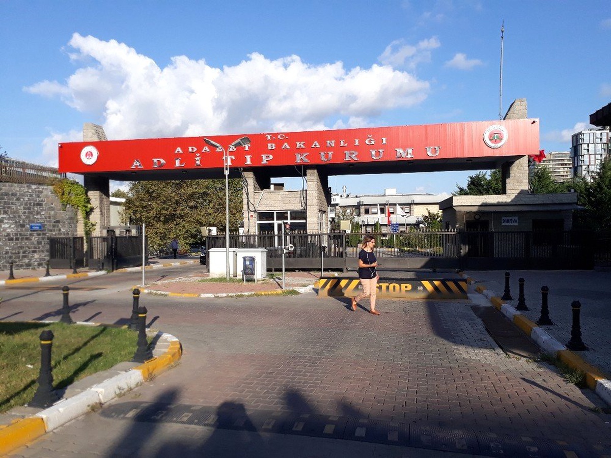 Ünlü oyuncu Süleyman Turan\'ın cenazesi Adli Tıp\'tan alındı
