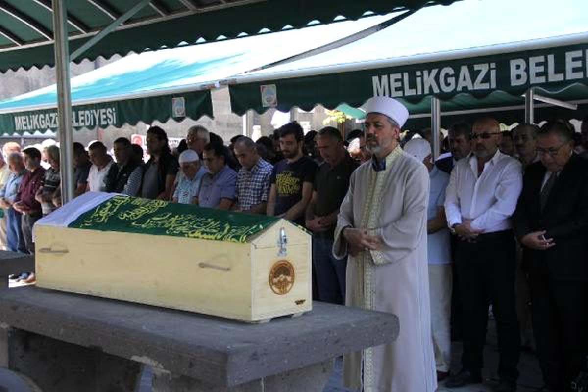 11\'inci kattan düşen 5 yaşındaki nazende, öldü
