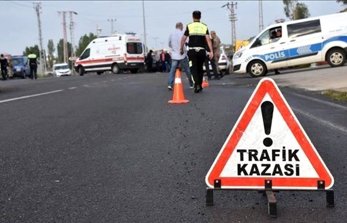 Bitlis\'te minibüs şarampole devrildi: 10 ölü, 7 yaralı