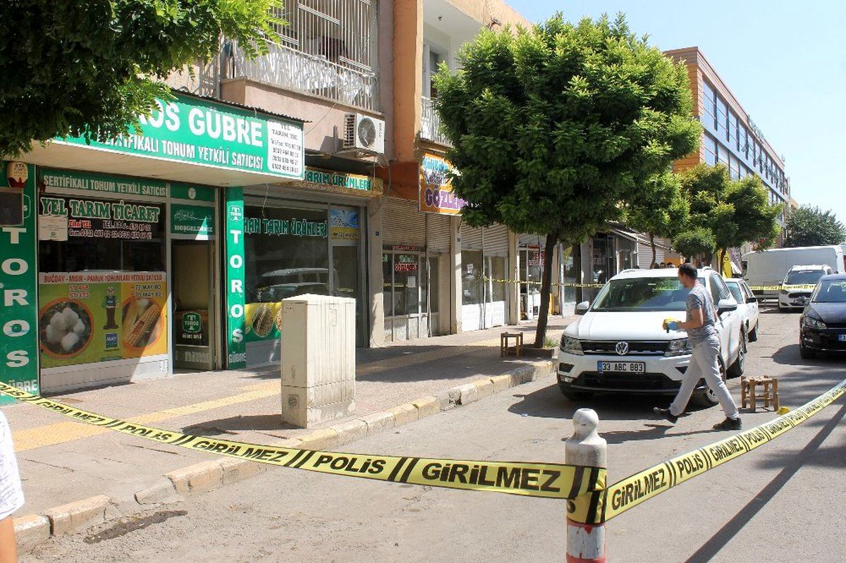 Diyarbakır\'da iş yerine silahlı saldırı: 4 yaralı