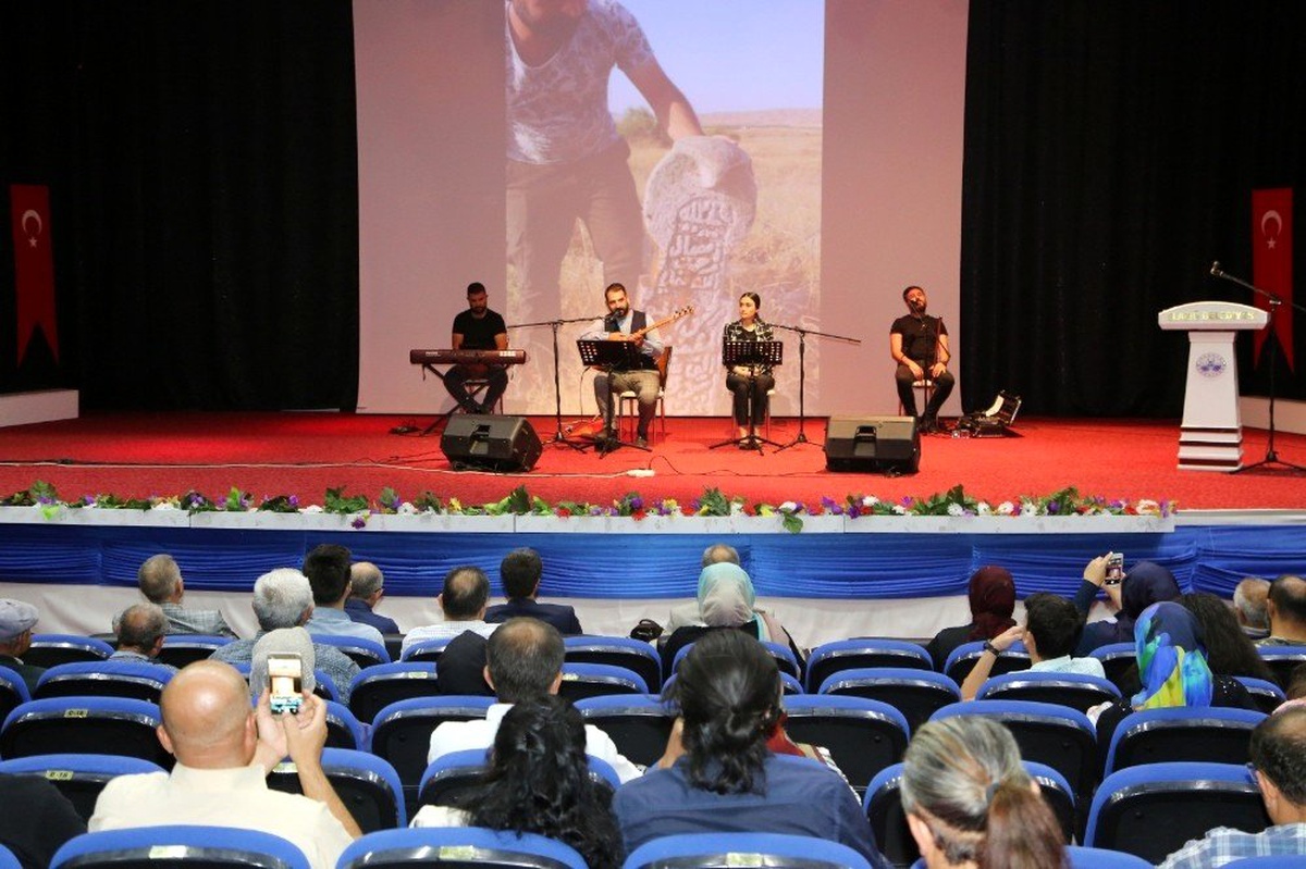Elazığ\'da Yukarı Fırat Türküleri konseri