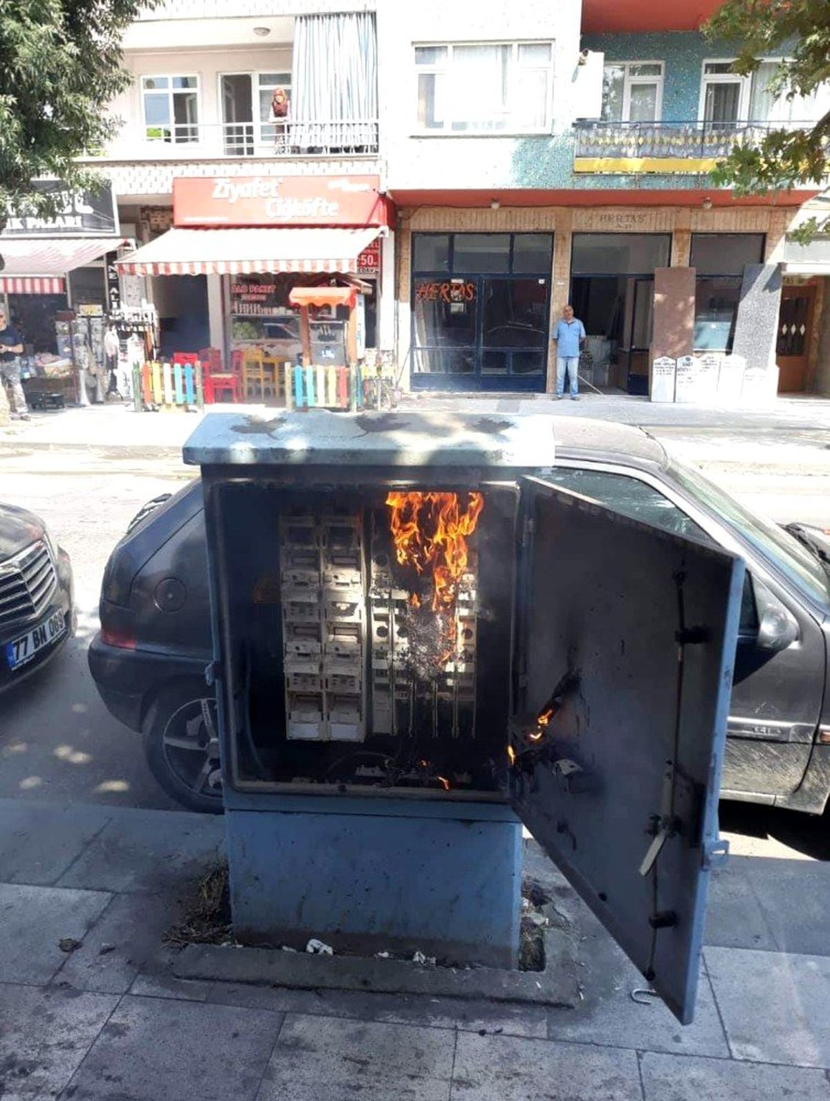 Elektrik panosunda çıkan yangın korkuttu