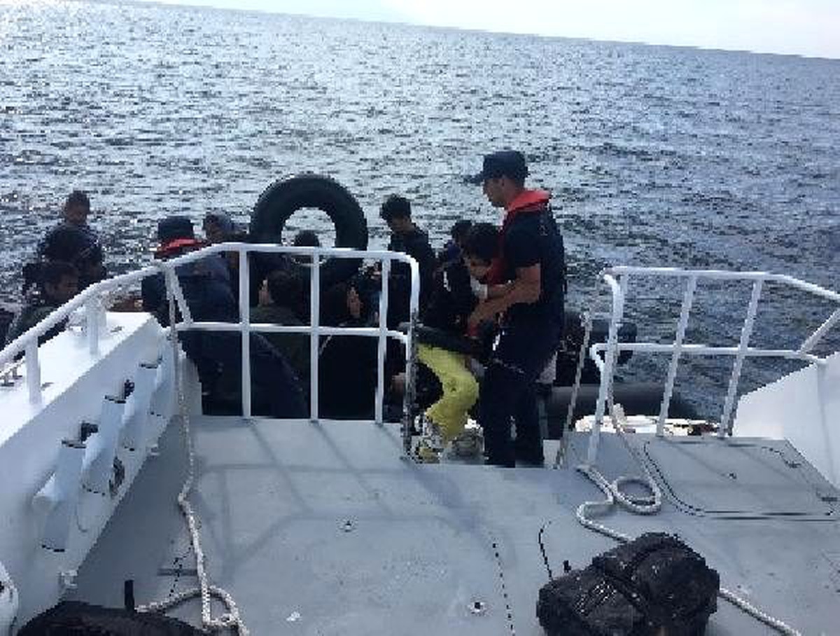Enez açıklarında 50 kaçak göçmen yakalandı