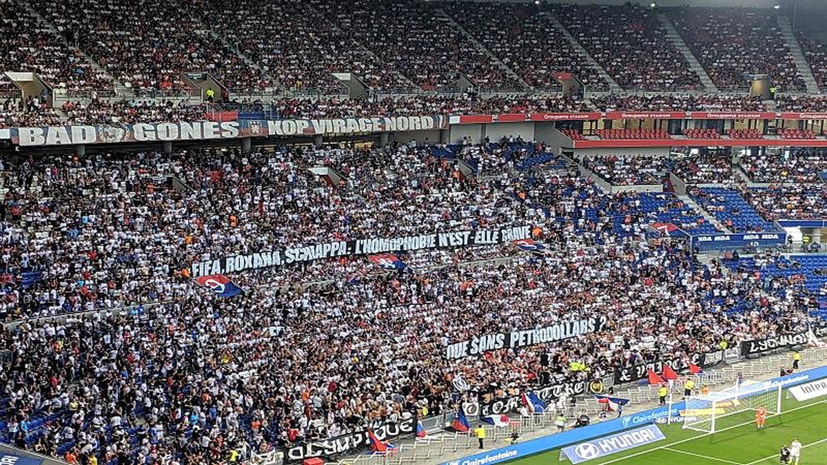 Fransa futbolunda homofobi tartışması: Homofobik tezahürattan dolayı maçlar durdurulmalı mı?