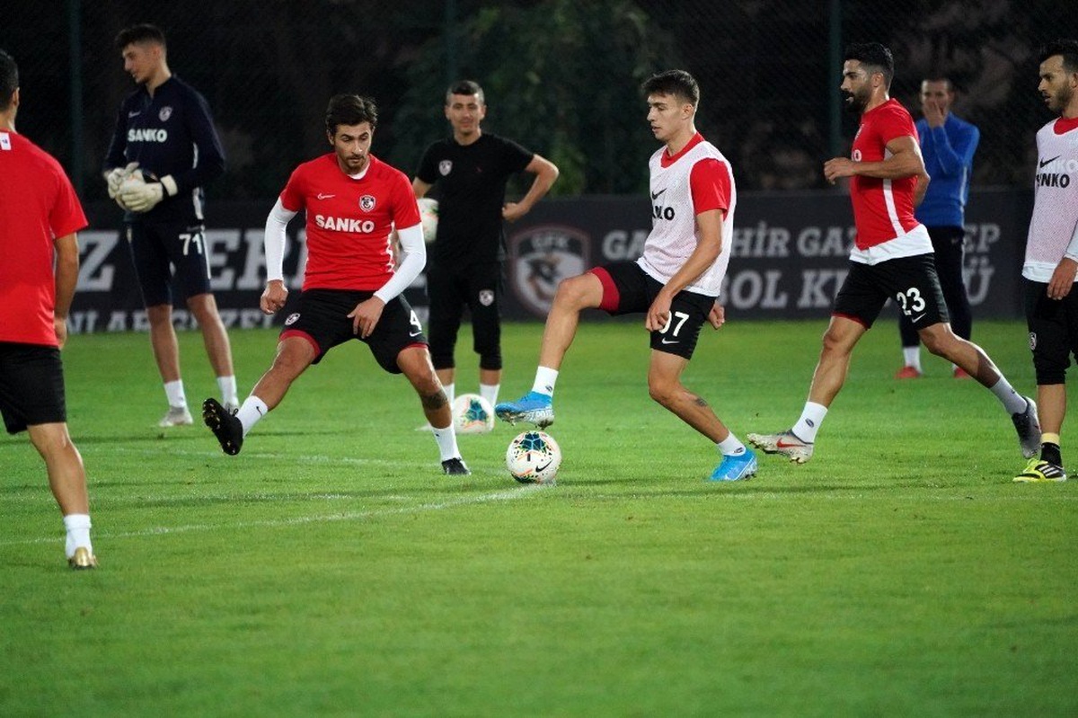 Gazişehir Gaziantep\'te Beşiktaş hazırlıkları sürüyor