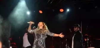 Hadise'nin kktc konseri, ada'da tartışmalara neden oldu