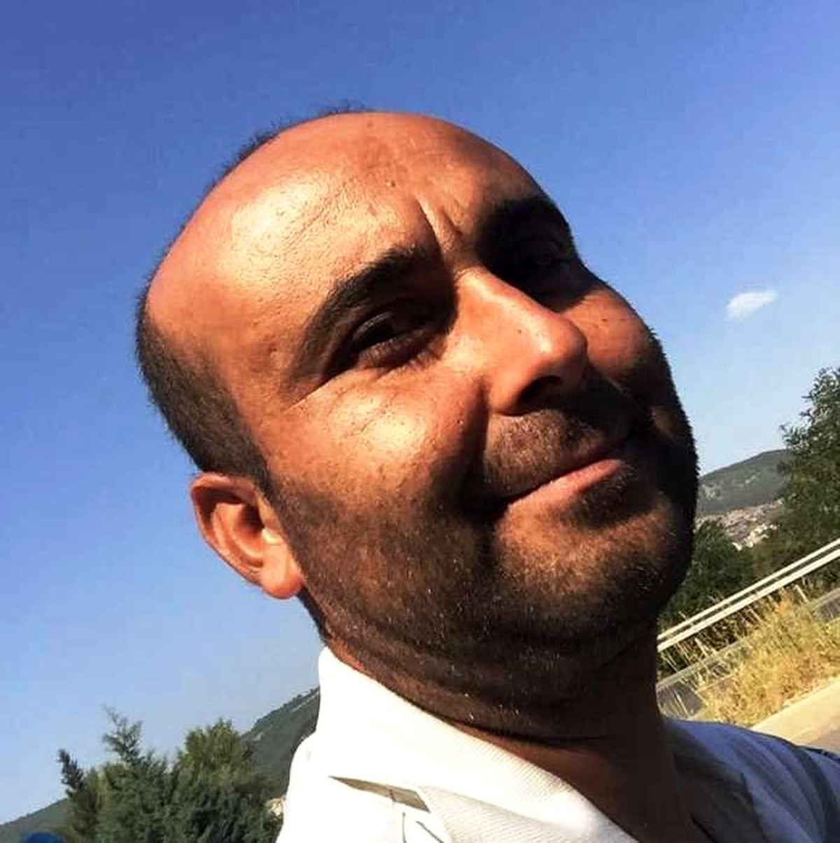 İş makinesine sıkışan işçi kurtarılamadı