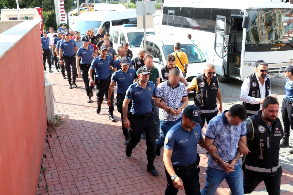 Kocaeli\'de FETÖ\'nün sivil yapılanmasına operasyon: 12 gözaltı