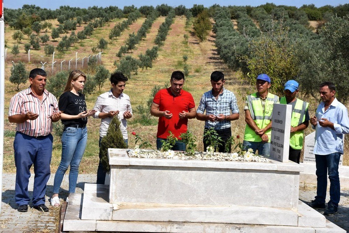 Kurtuluş Savaşı şehidinin mezarına sahip çıktılar