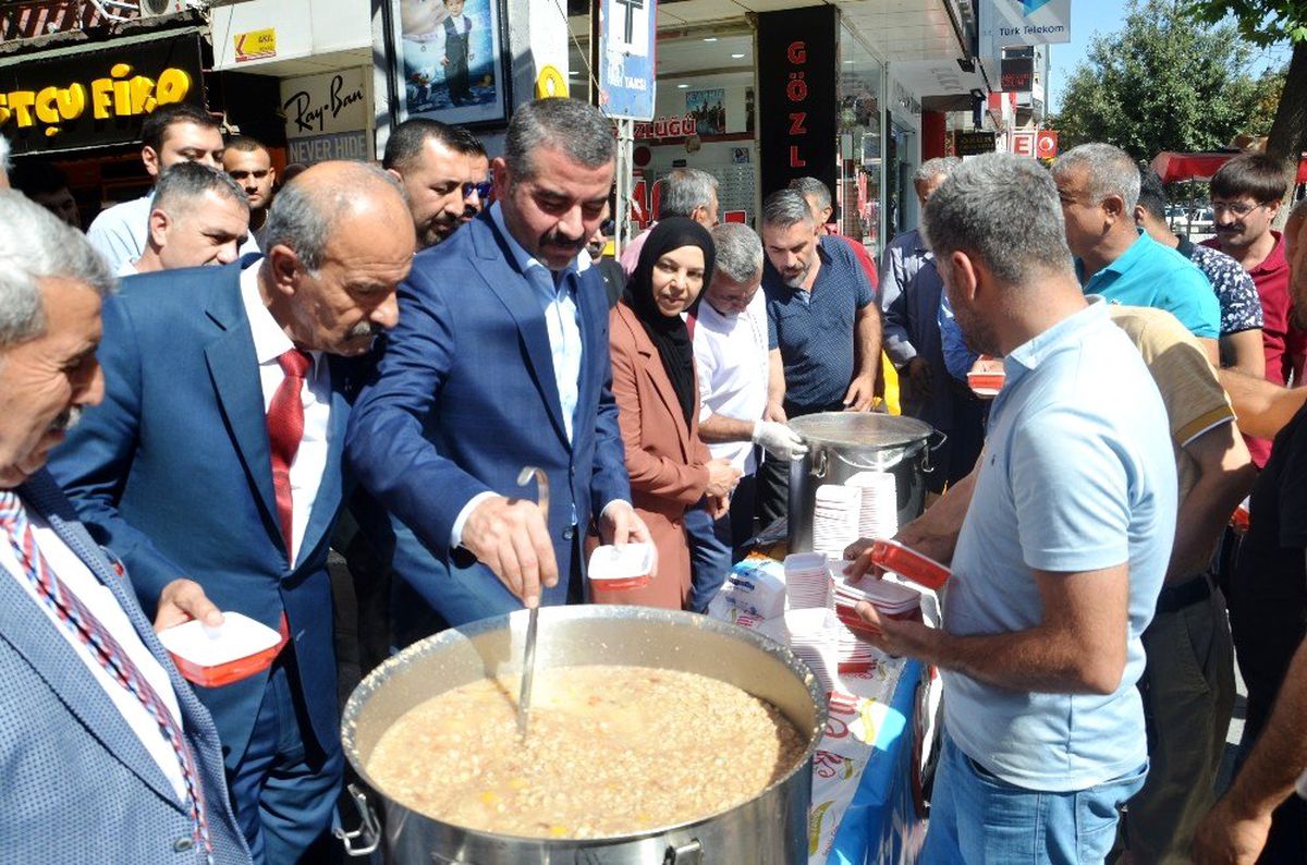 MHP\'den Aşure etkinliği