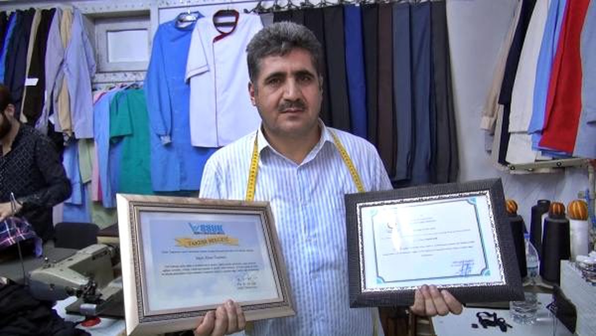 Muşlu terzi, 58 kişiye sigara bıraktırdı
