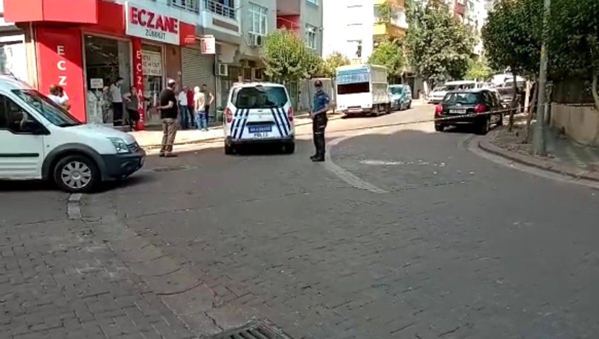 Silahlı kavgaya klozet kapağıyla müdahale