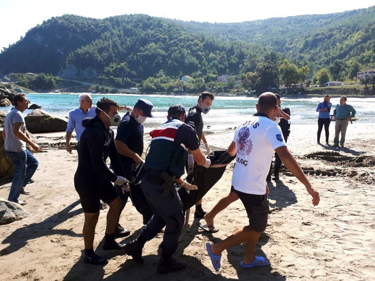 Sinop\'ta denize kaybolan gencin cesedi bulundu