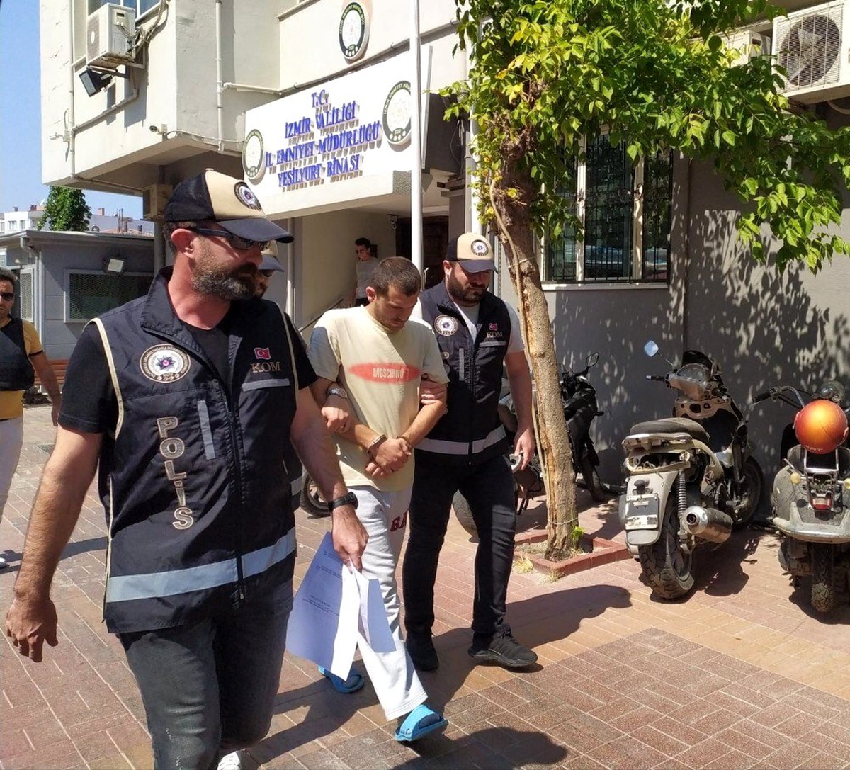 Suikast timine mühimmat veren FETÖ şüphelisi sağlık kontrolü için hastaneye götürüldü