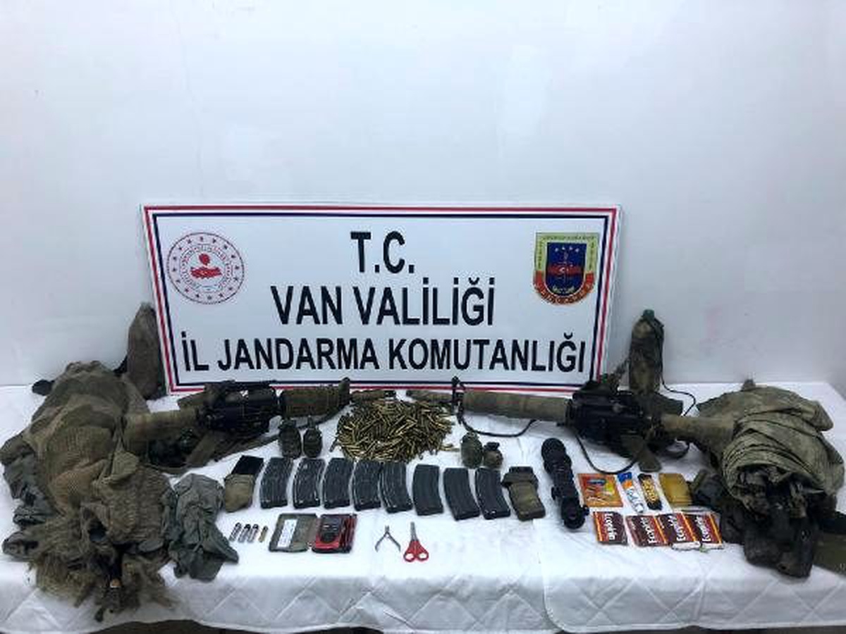 Van\'da 1 pkk\'lı ölü, 1 pkk\'lı sağ ele geçirildi