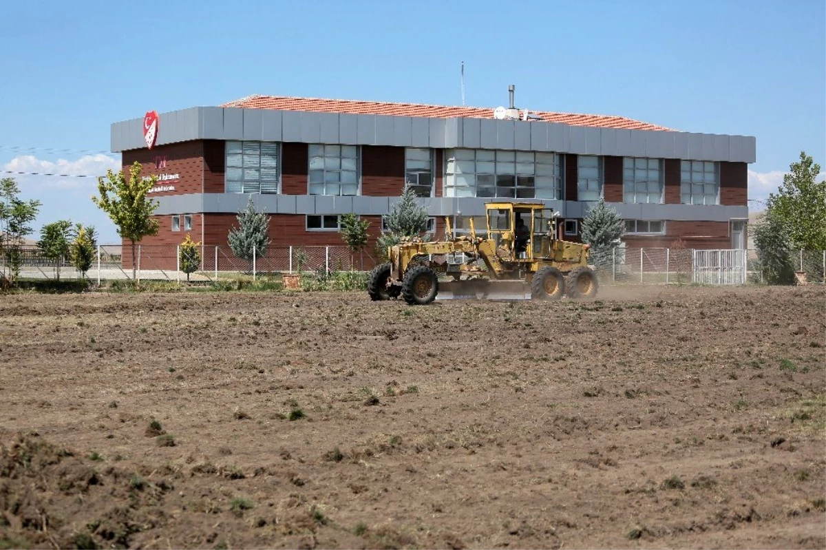 Yeni Malatyaspor \'Futbol Köyü\' projesi için ilk kazmayı vurdu