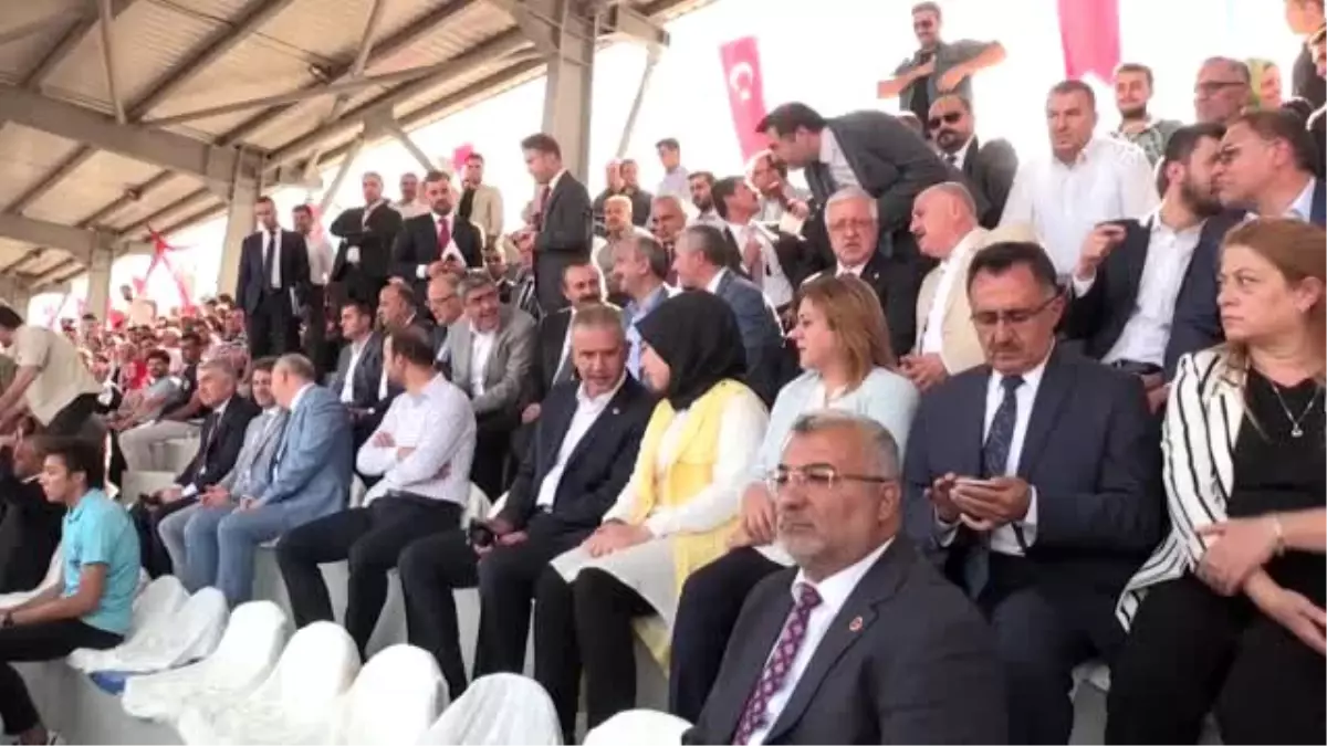 Adalet Bakanı Gül: "Çocukları okula değil dağ yoluna götürenleri şiddetle kınıyoruz"