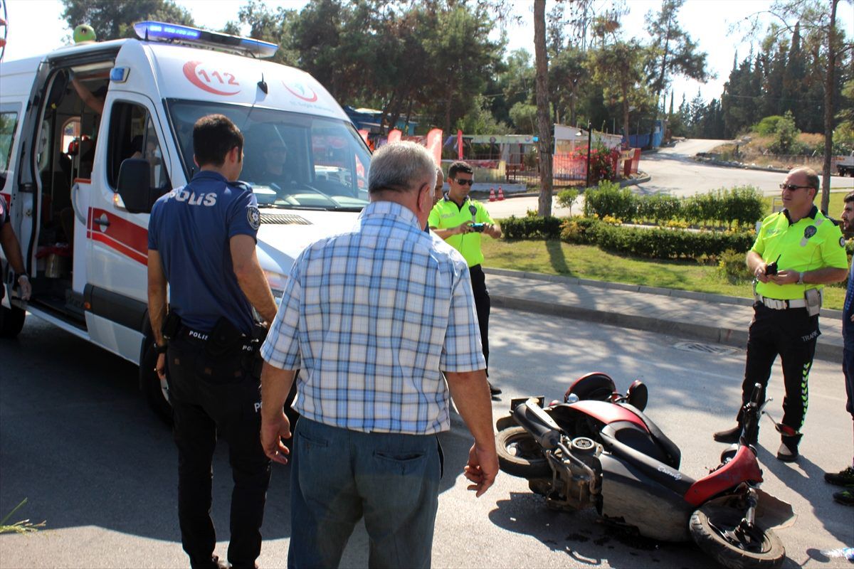 Adana\'da trafik kazası: 1 yaralı