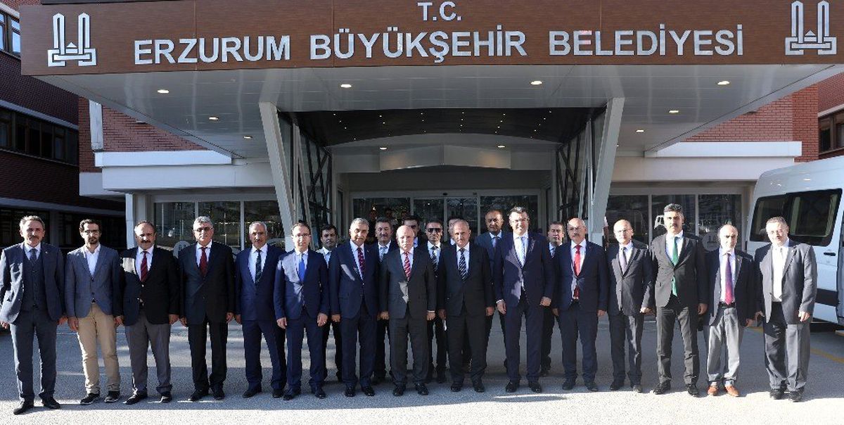 Bakan Turhan\'dan Büyükşehir\'e ziyaret