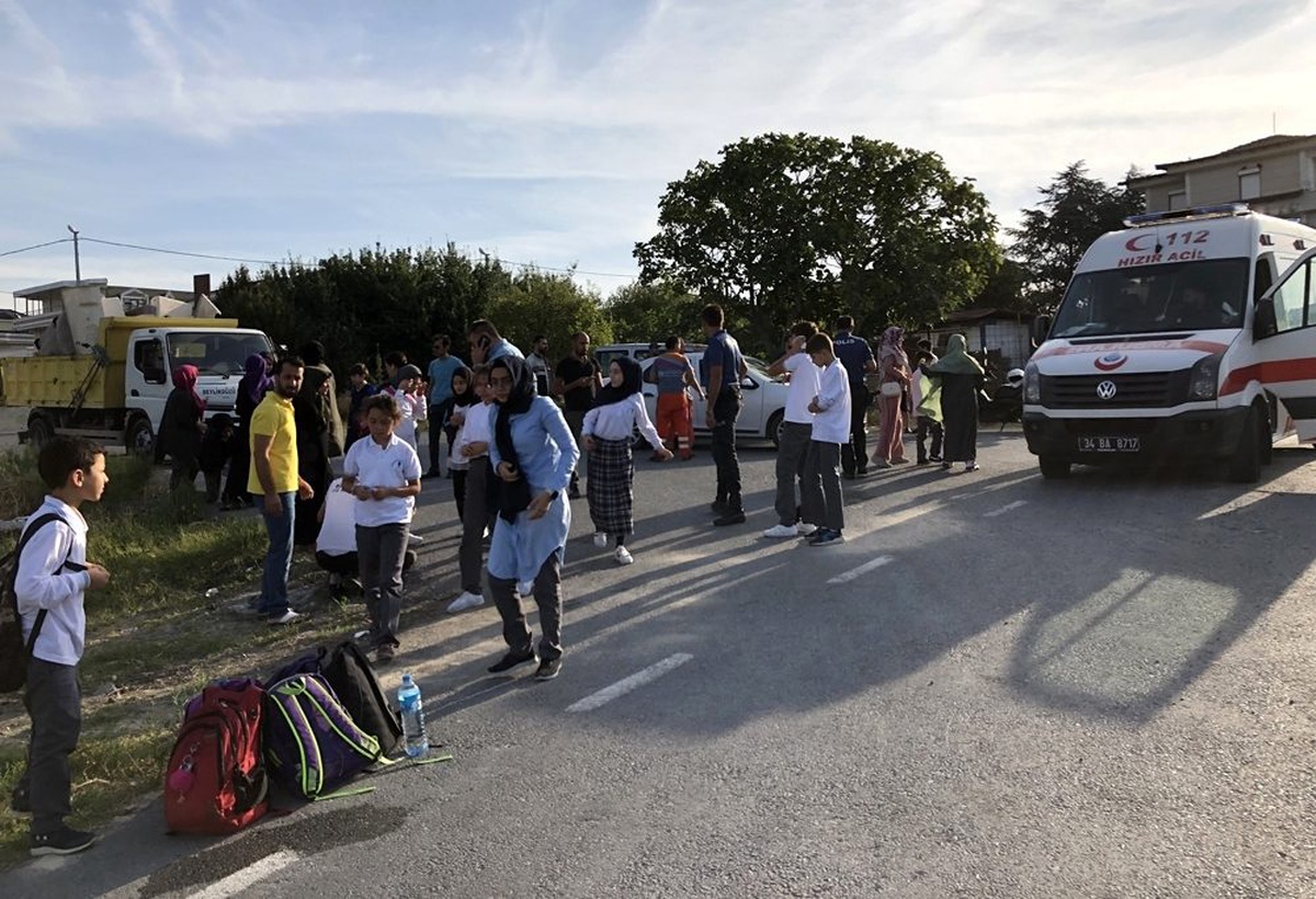 Beylikdüzü\'nde servis aracının takla attığı kazada yaralı sayısı belli oldu