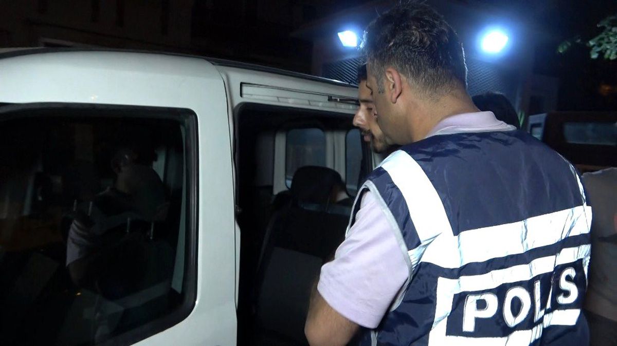 Bursa\'da iç çamaşırdan uyuşturucu çıktı