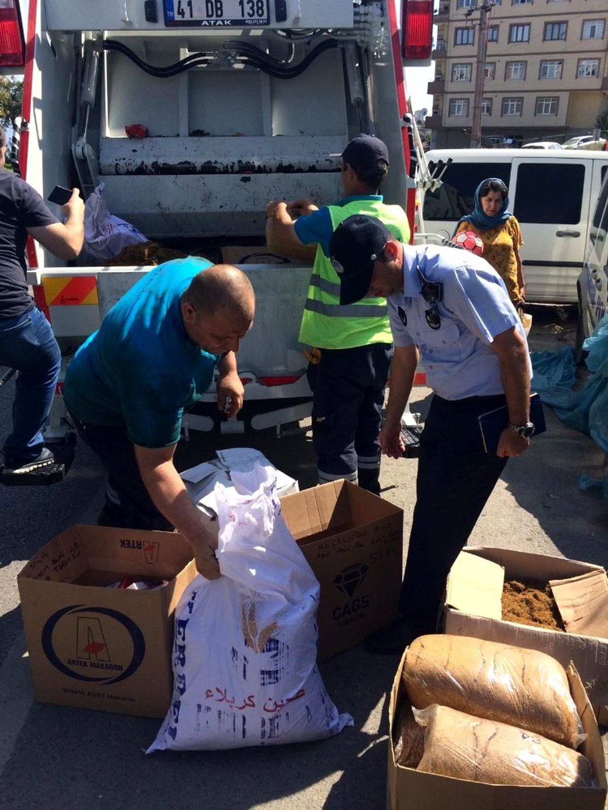 Darıca\'da 132 kilo kaçak tütün imha edildi